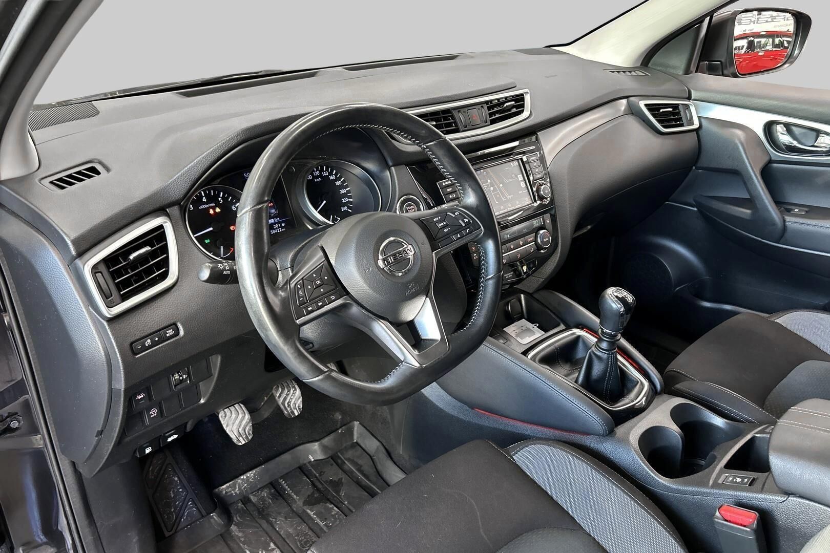 Nissan Qashqai iso kuva 9