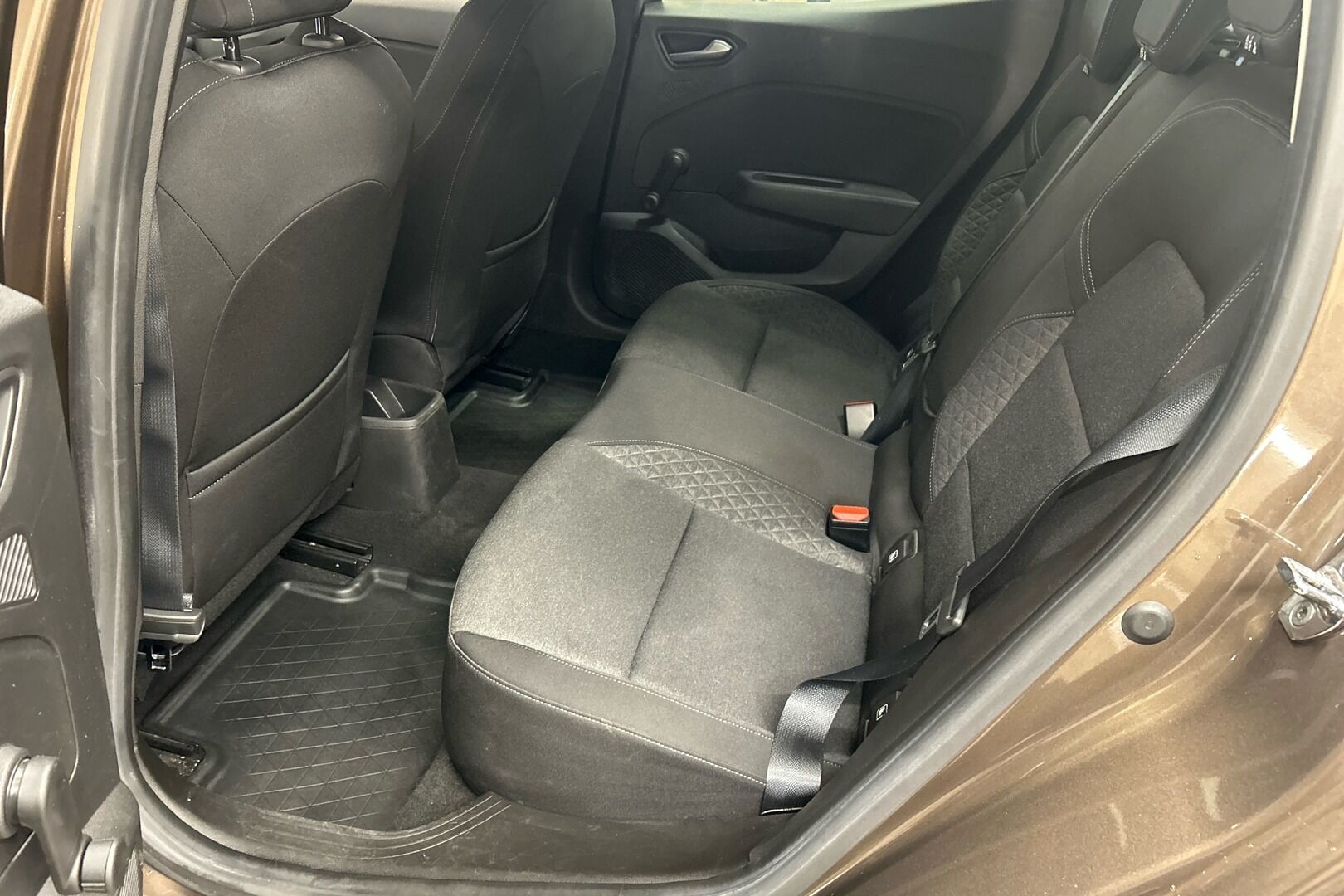 Renault Clio iso kuva 8