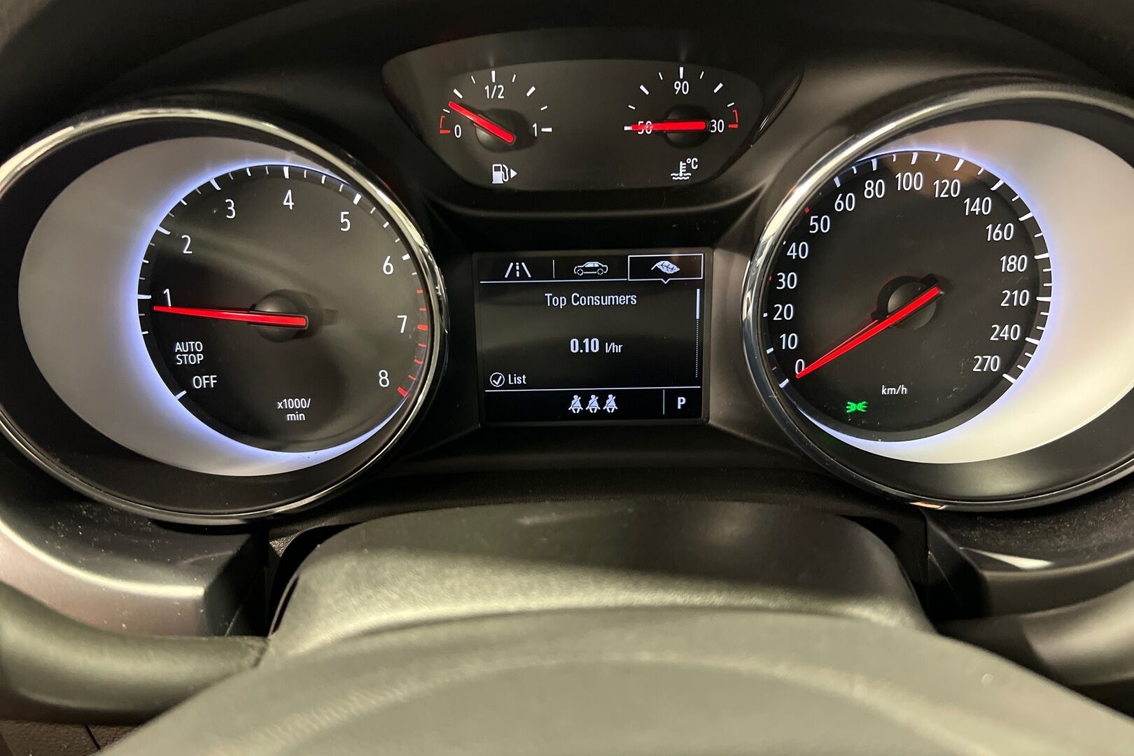 Opel Astra iso kuva 2