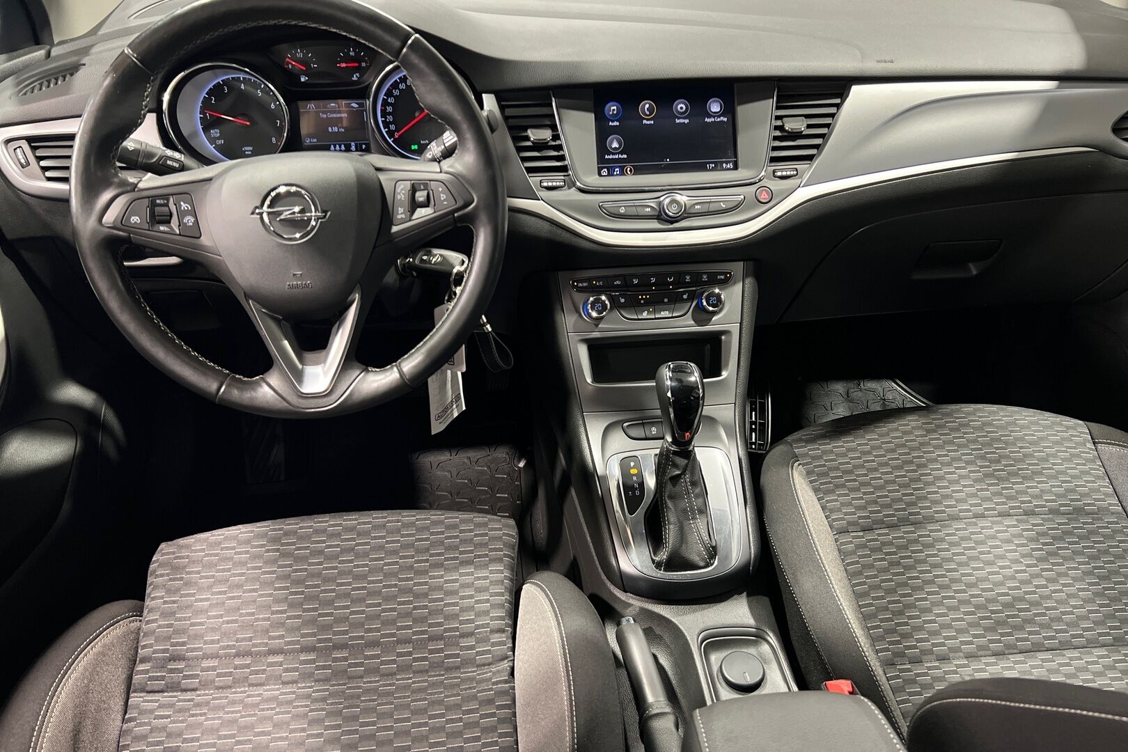 Opel Astra iso kuva 8