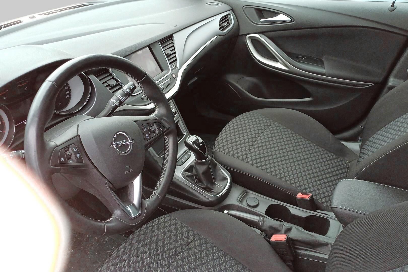 Opel Astra iso kuva 1