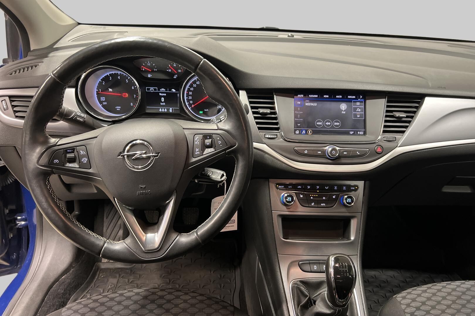 Opel Astra iso kuva 10