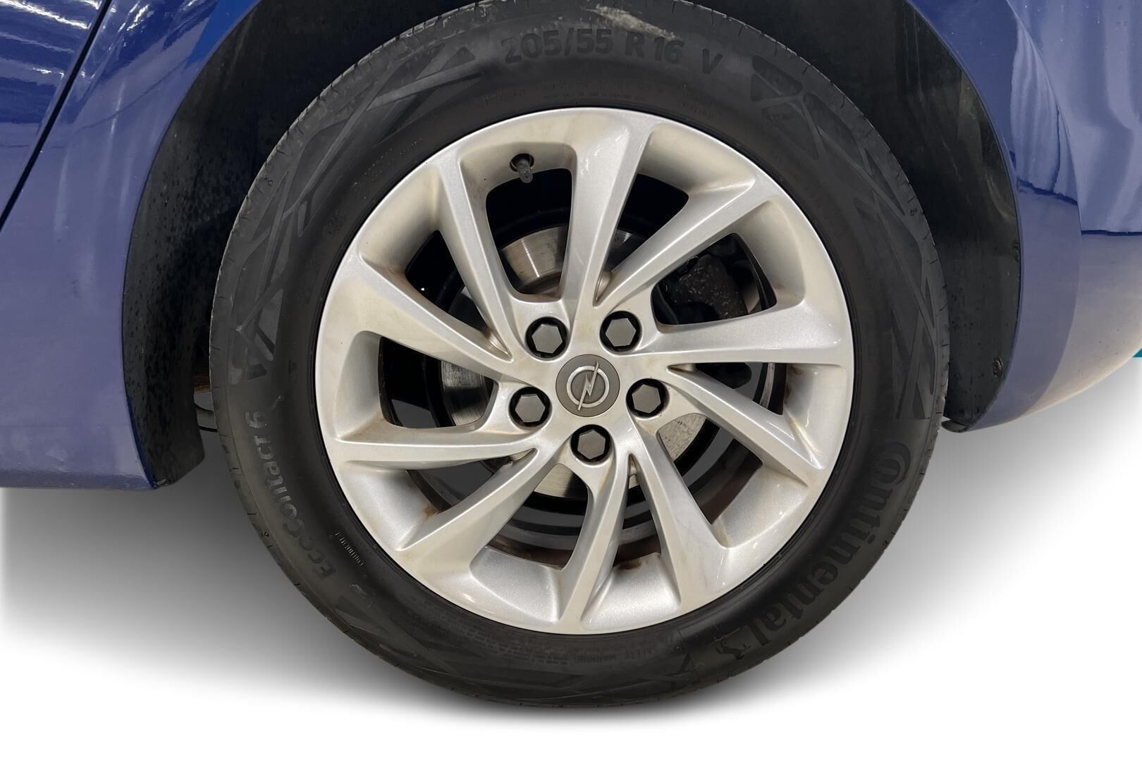 Opel Astra iso kuva 12