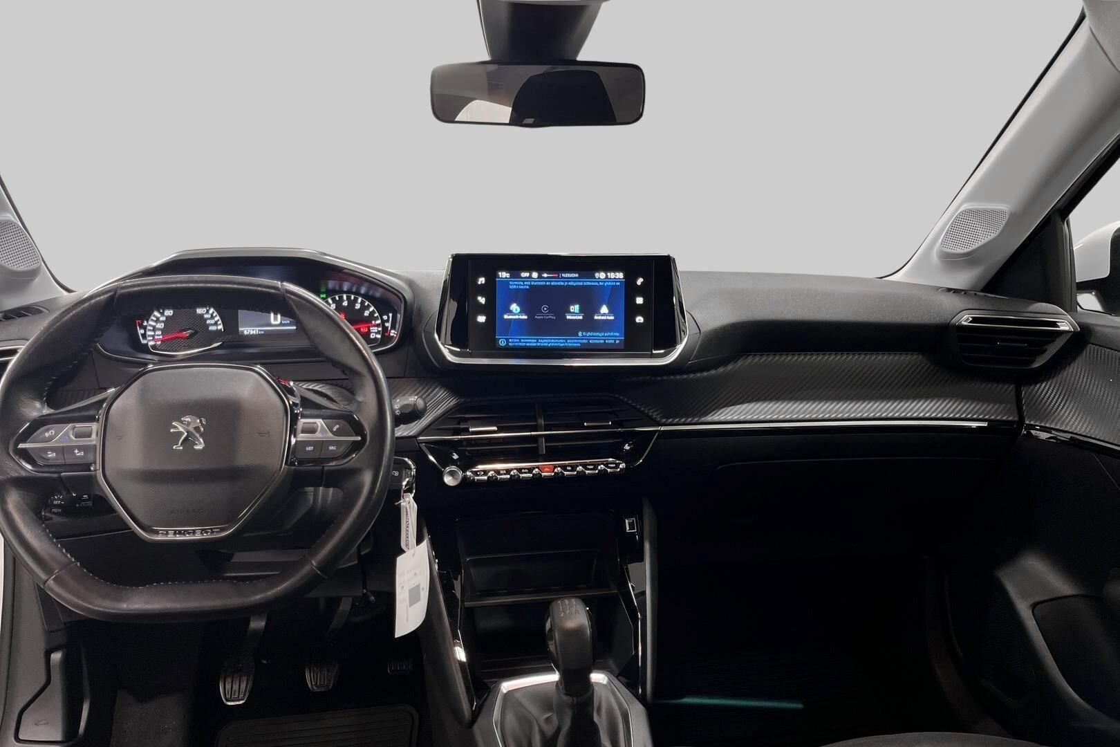 Peugeot 208 iso kuva 11