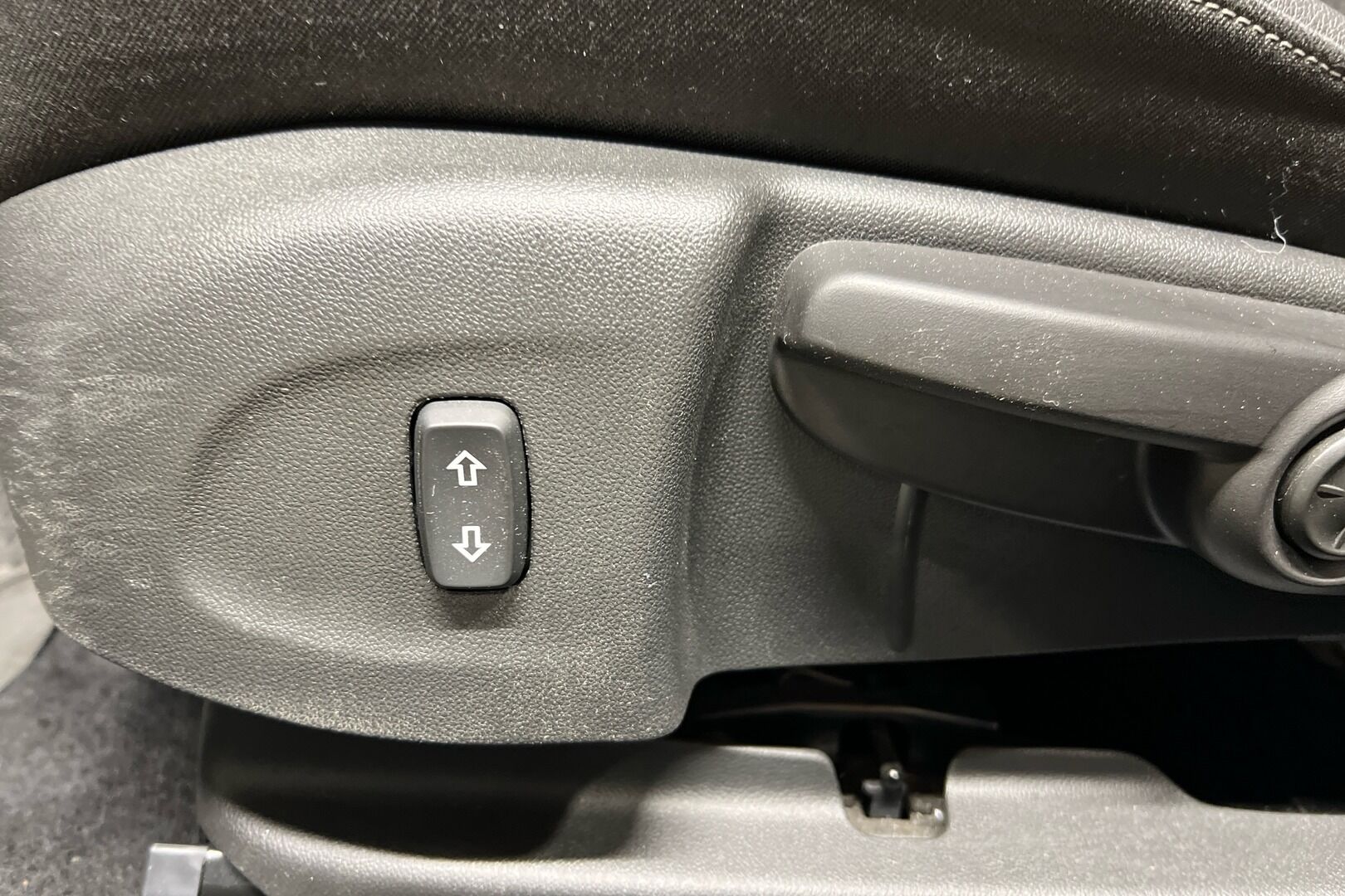 Opel Astra iso kuva 17