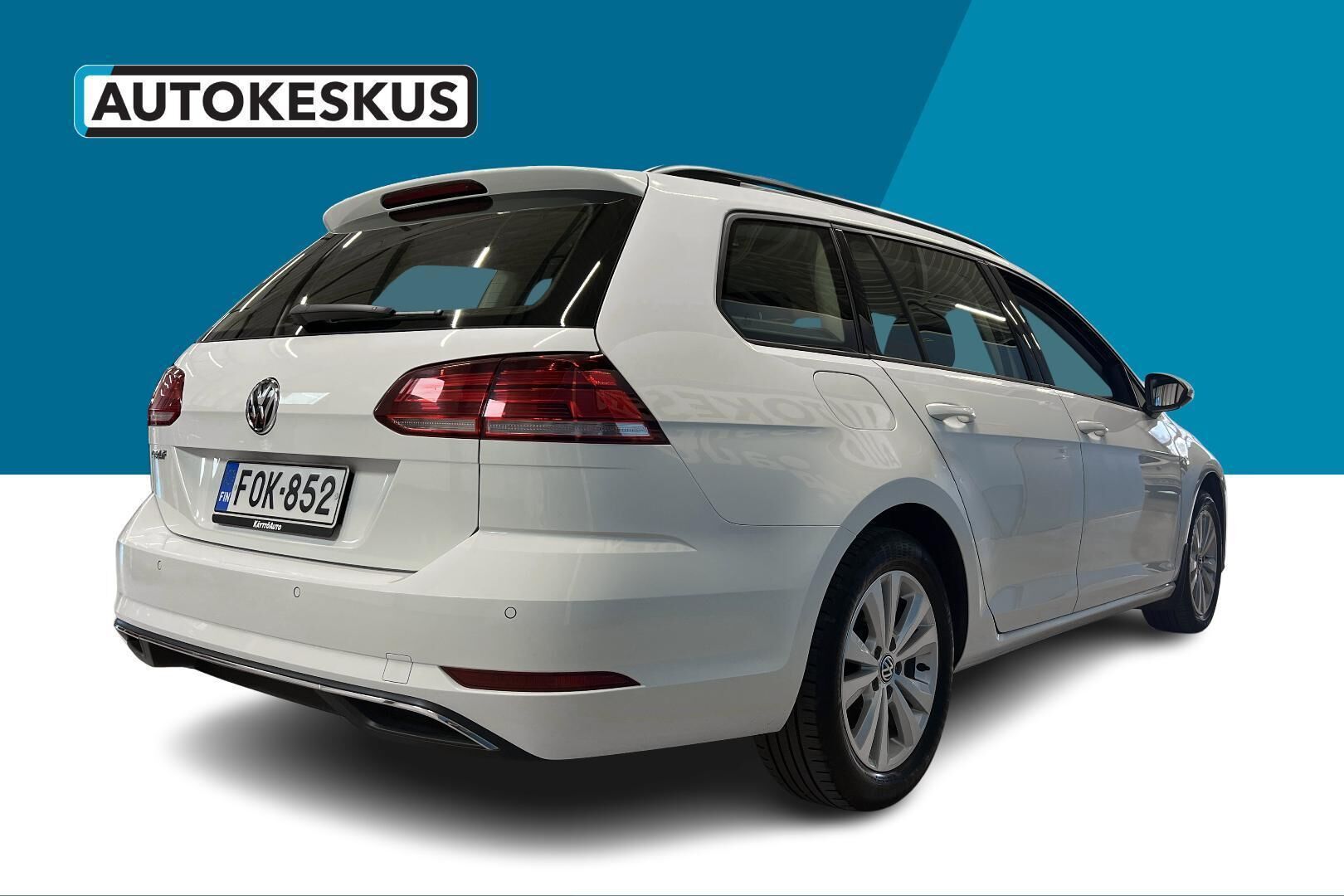 Volkswagen Golf iso kuva 28