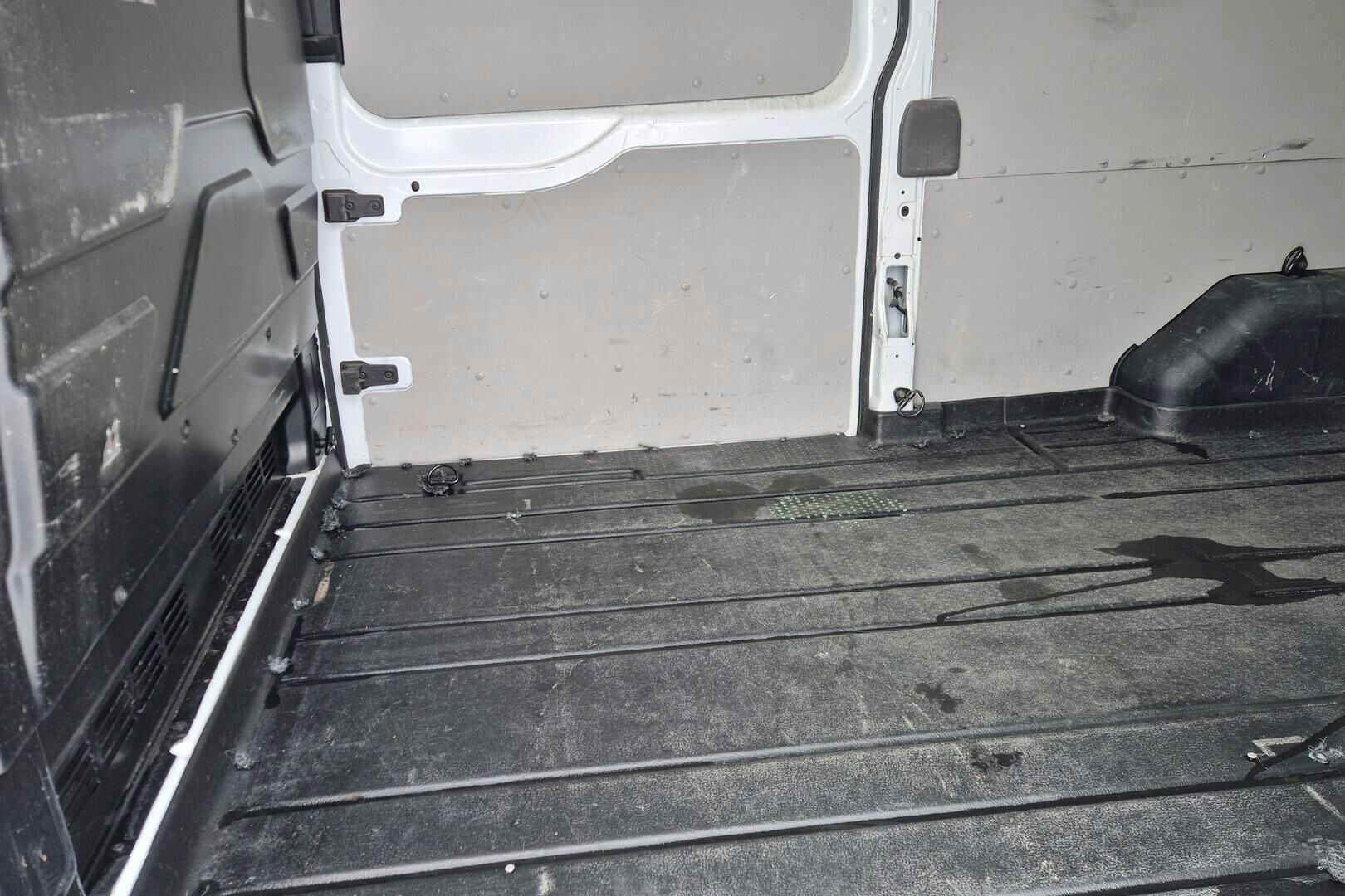 Ford Transit iso kuva 21