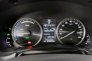 Lexus NX esikatselu 14