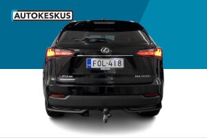 Lexus NX esikatselu 5
