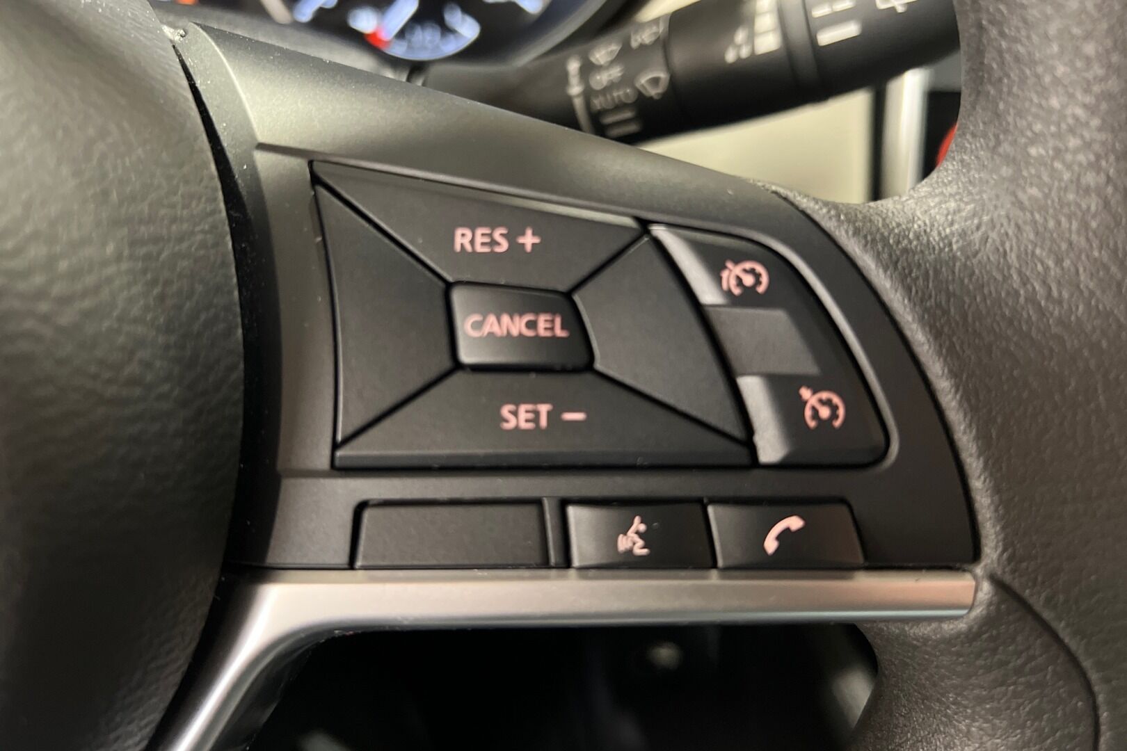 Nissan Micra iso kuva 11