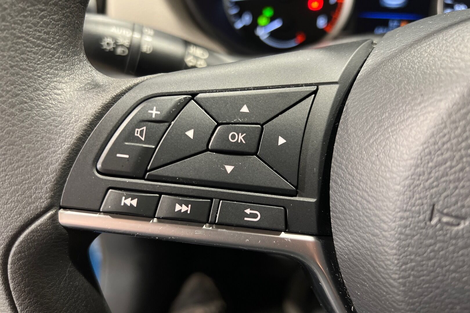 Nissan Micra iso kuva 12
