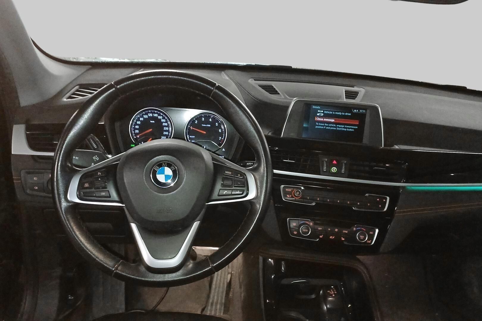 BMW X1 iso kuva 1