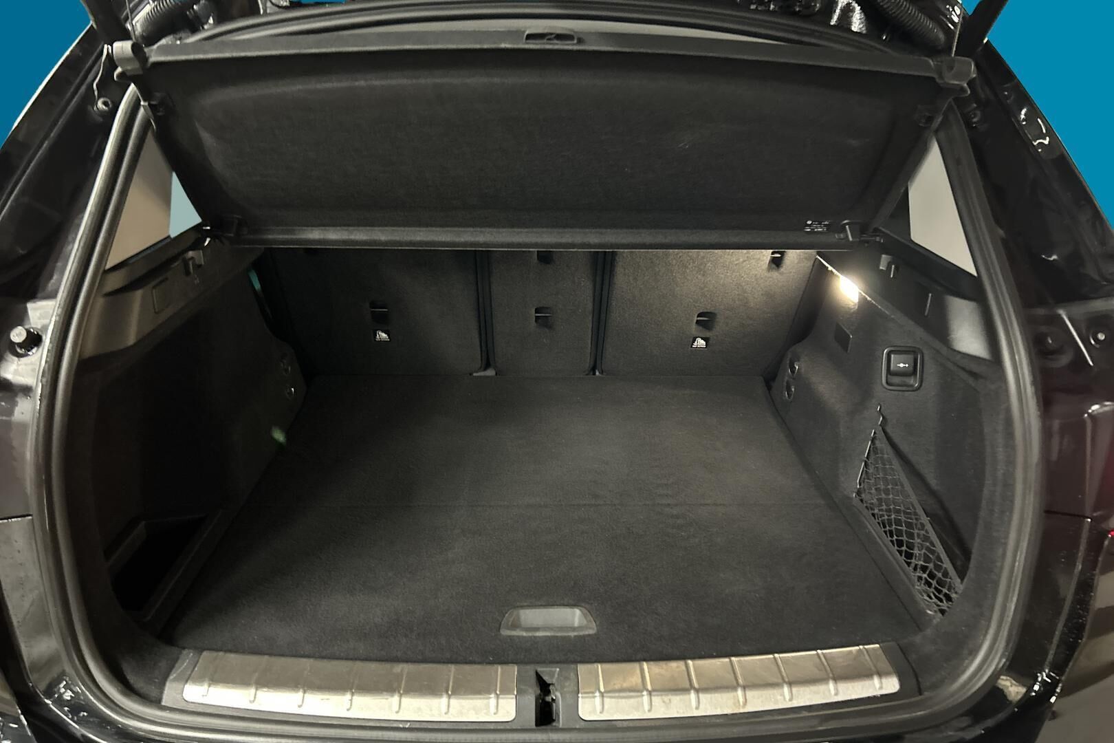 BMW X1 iso kuva 8