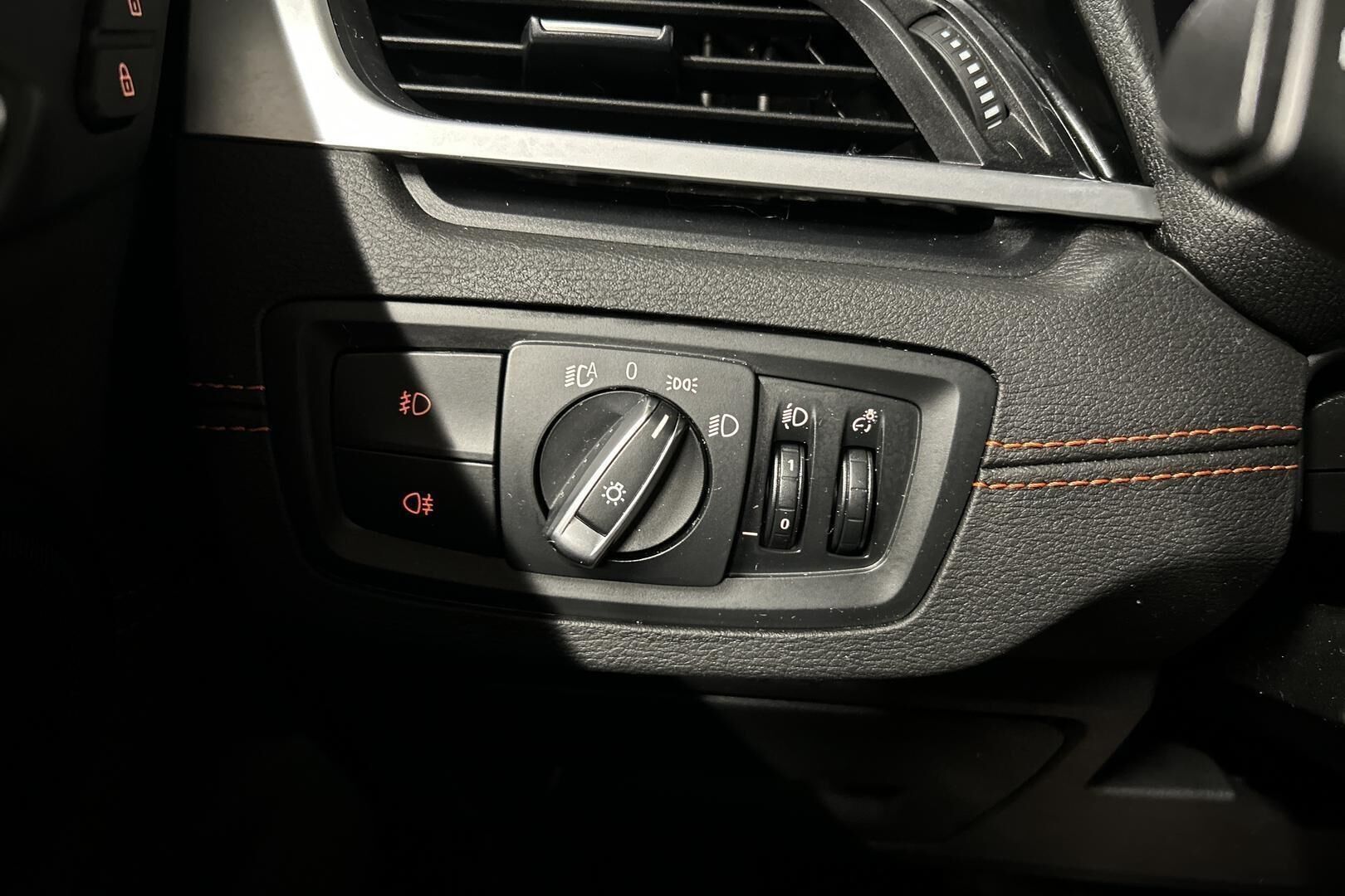 BMW X1 iso kuva 15