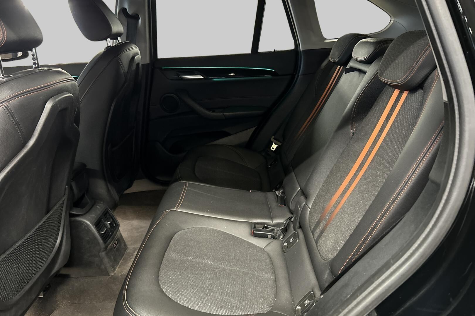 BMW X1 iso kuva 6