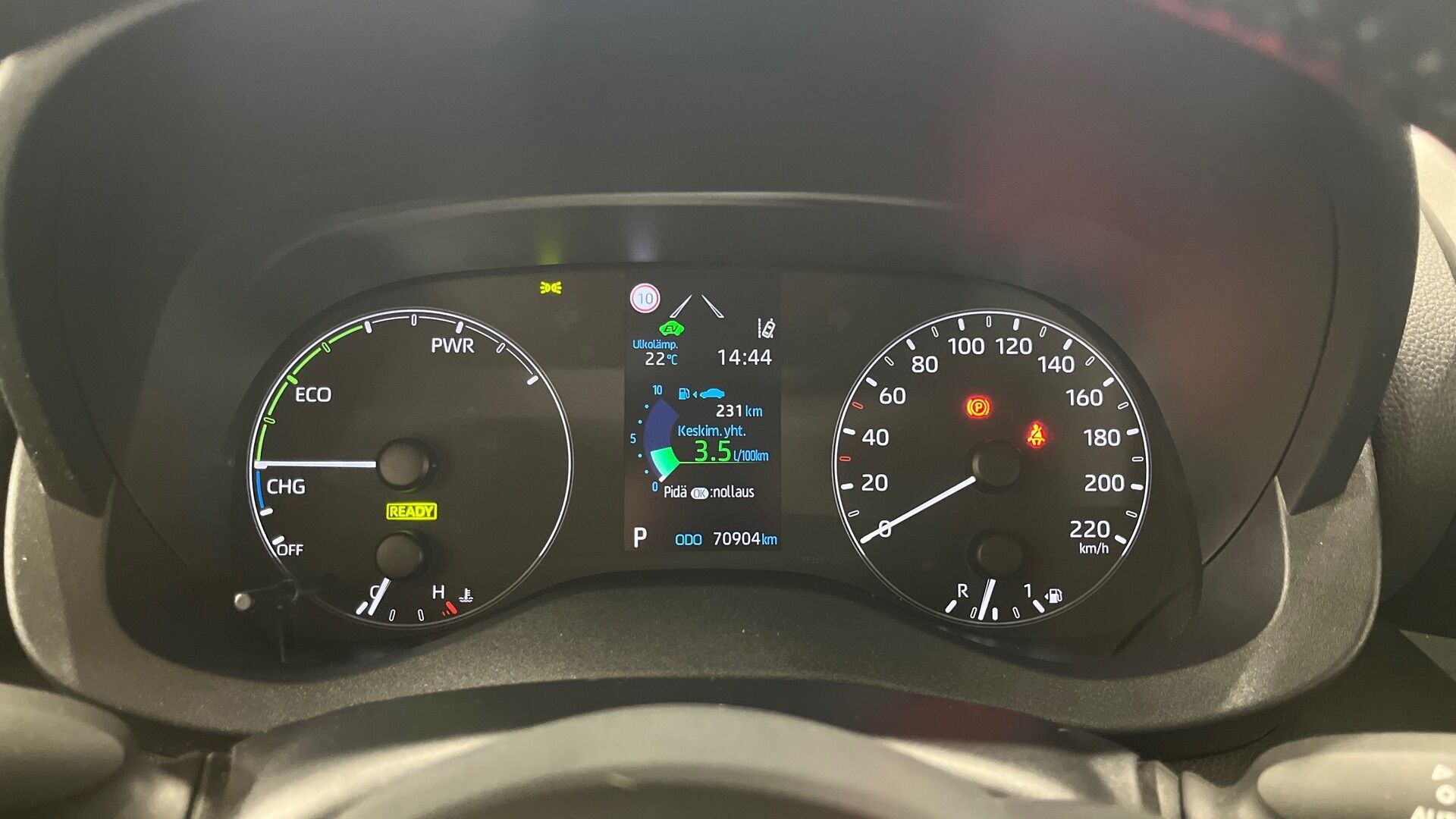 Toyota Yaris iso kuva 12