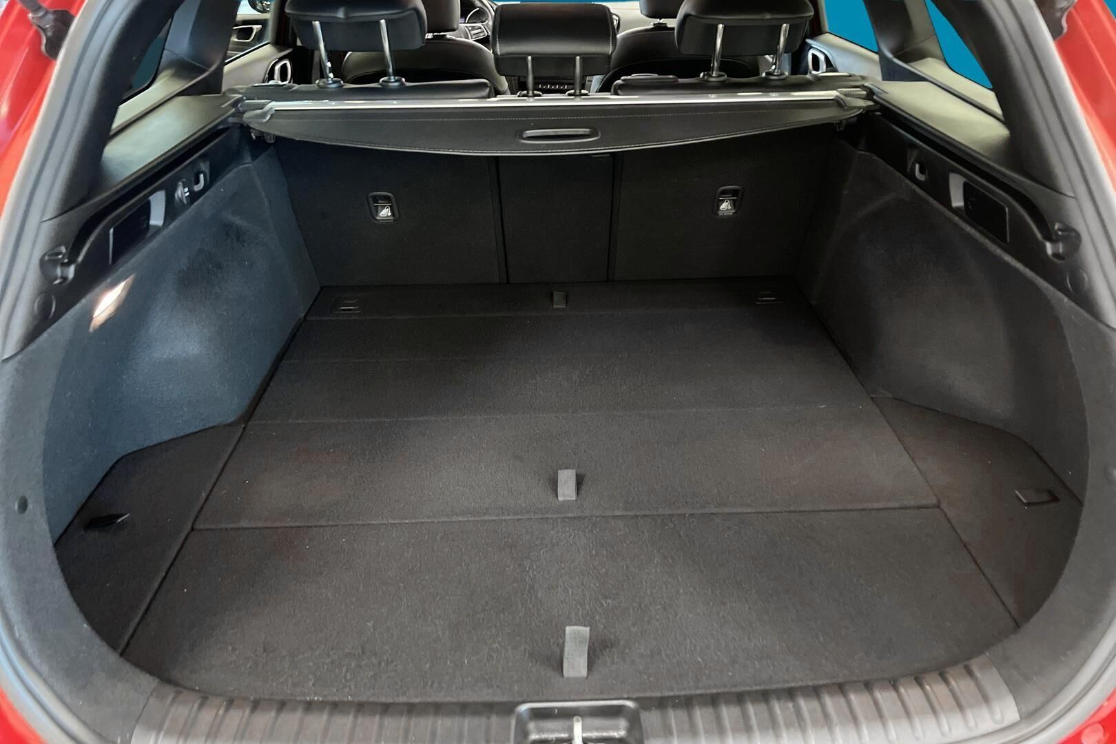 Kia Ceed iso kuva 7
