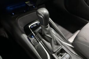 Suzuki Swace esikatselu 19