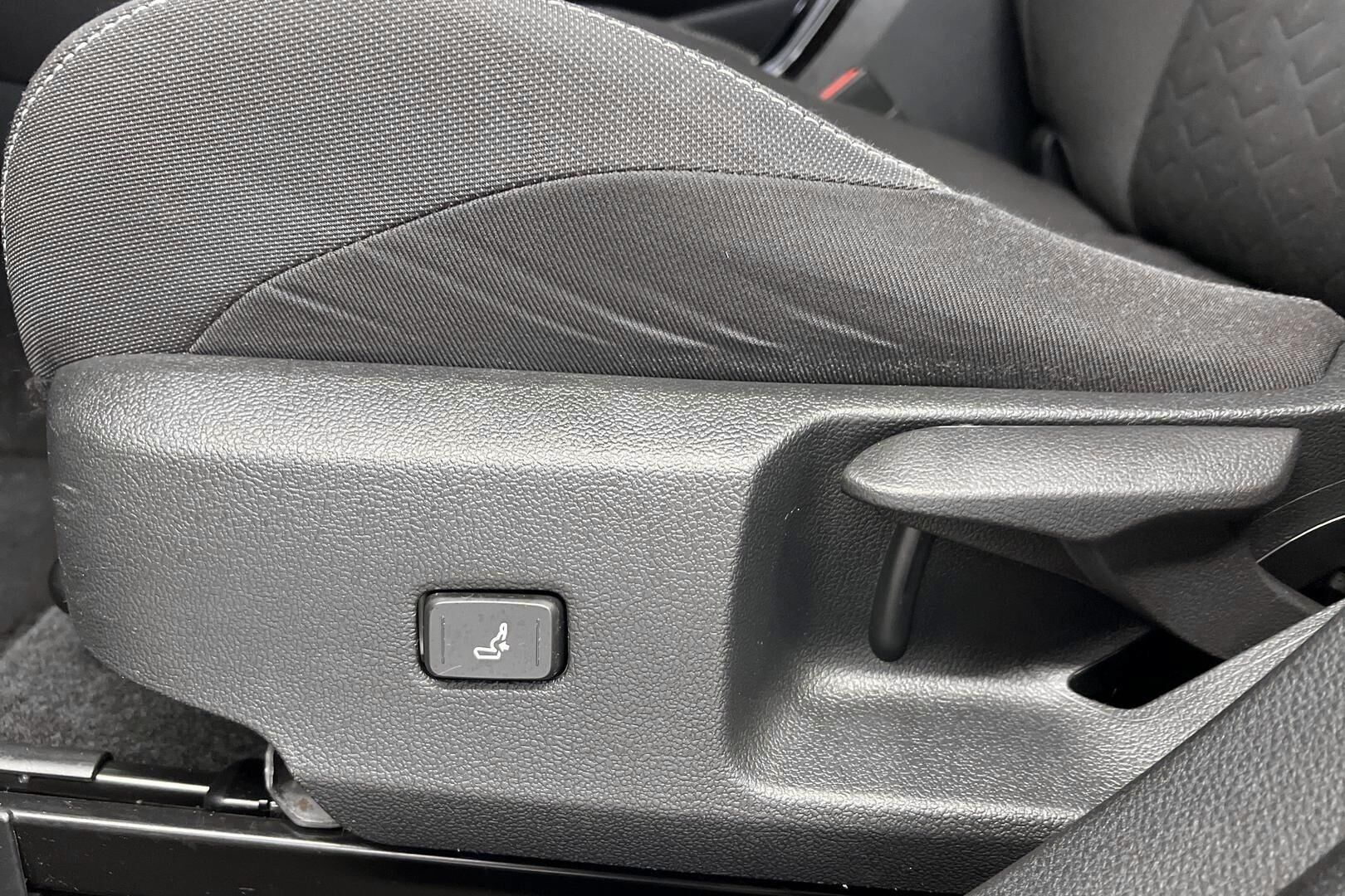 Suzuki Swace iso kuva 25
