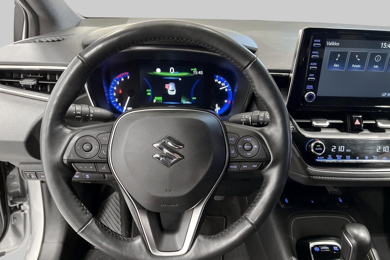 Suzuki Swace iso kuva 27