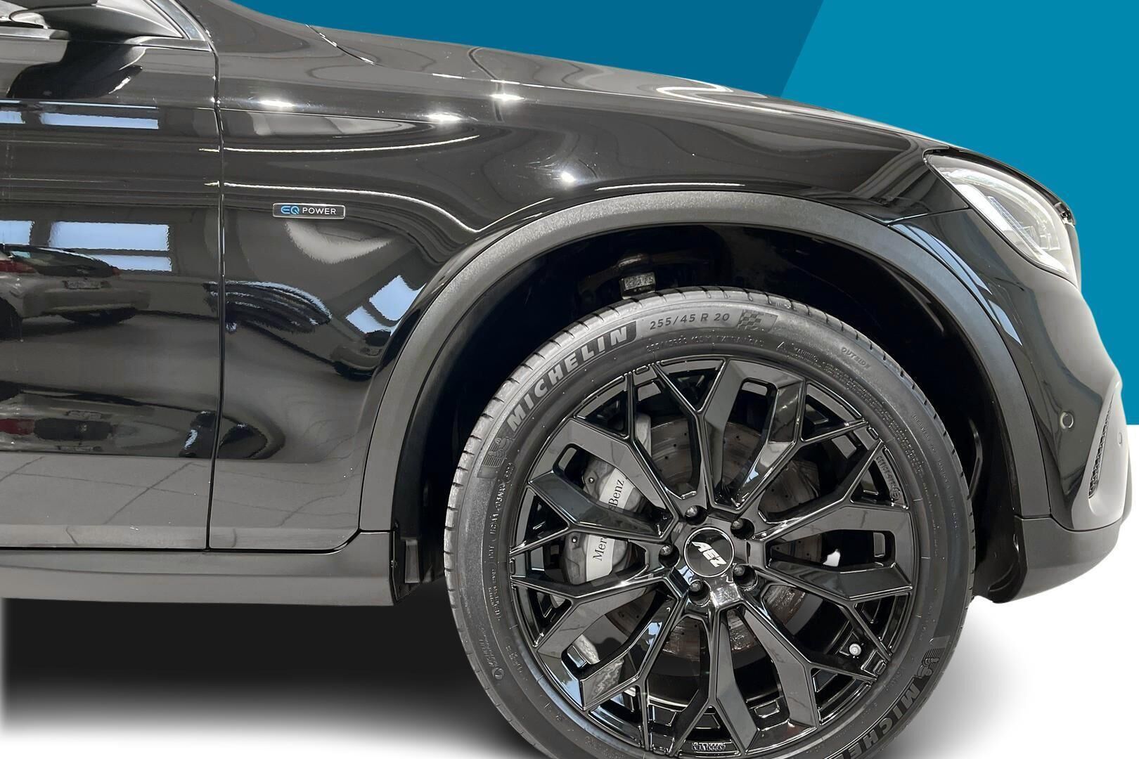 Mercedes-Benz GLC iso kuva 13