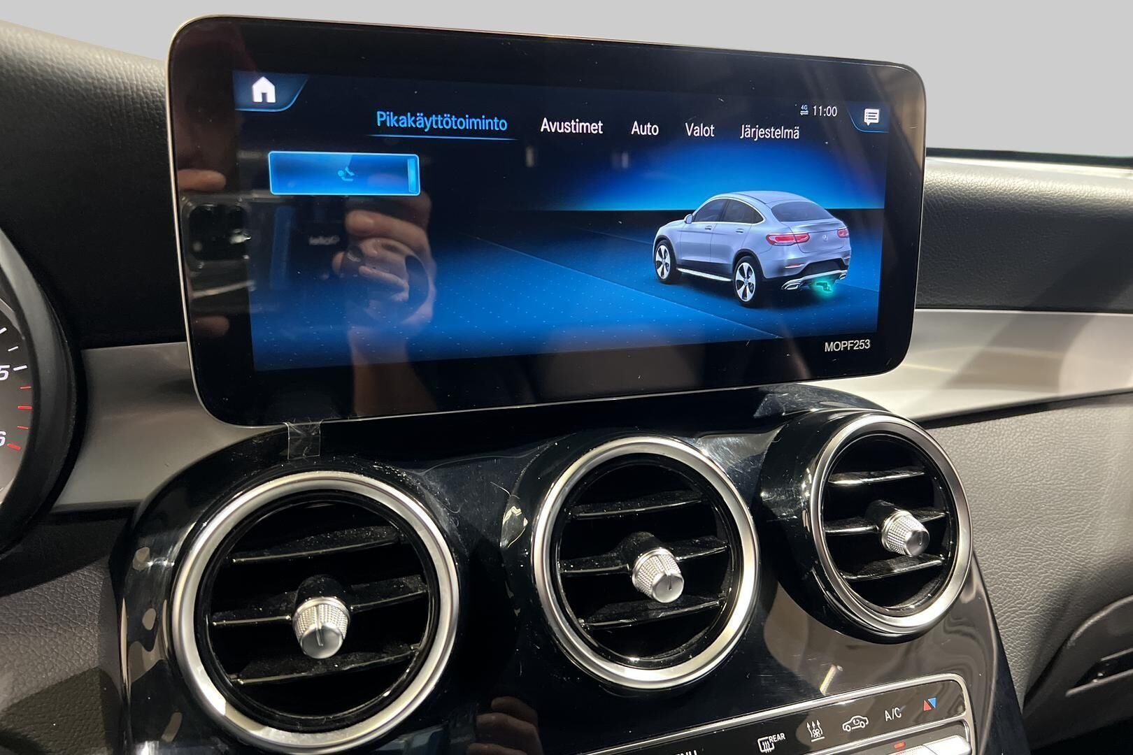 Mercedes-Benz GLC iso kuva 17