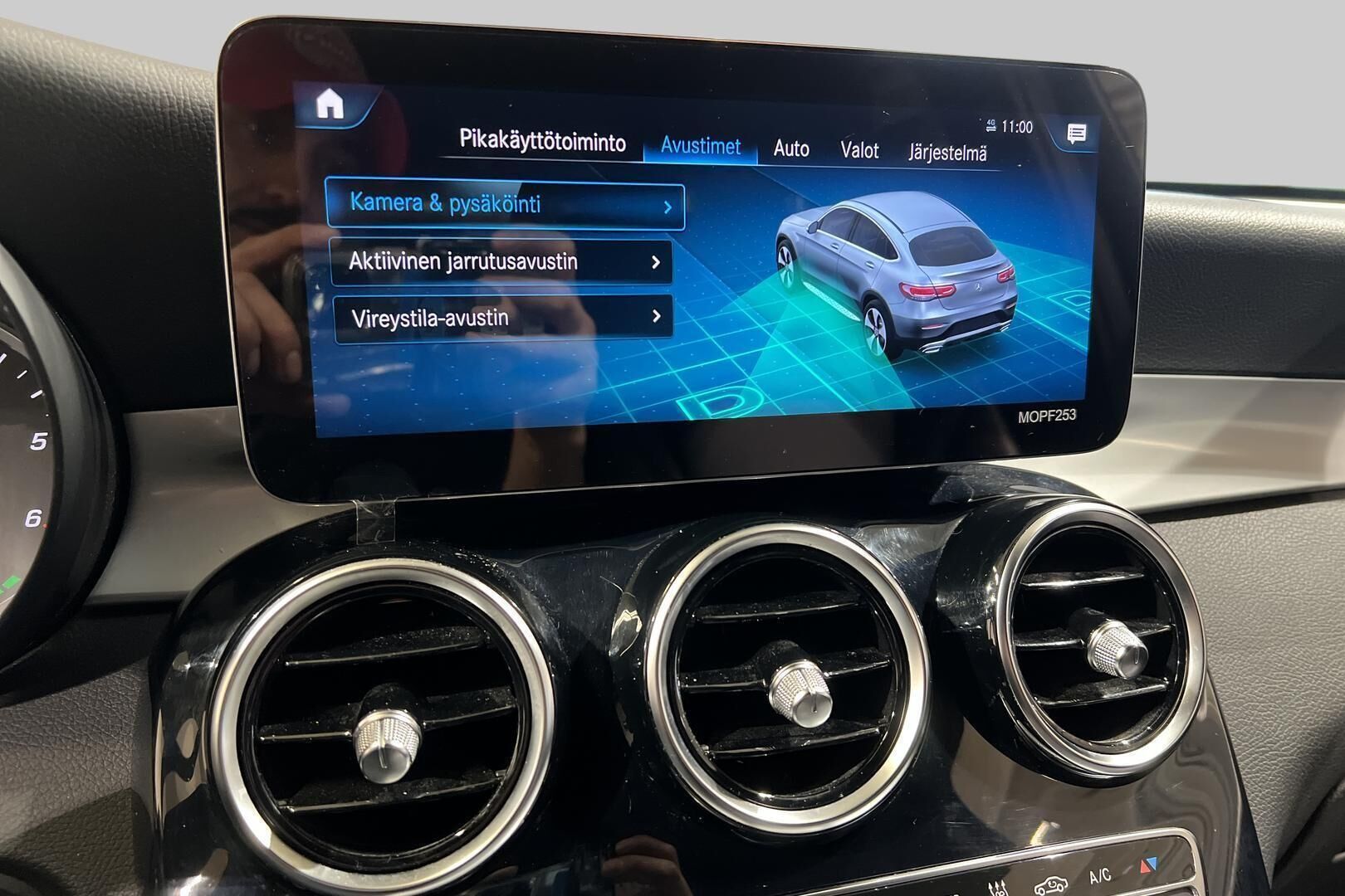 Mercedes-Benz GLC iso kuva 18