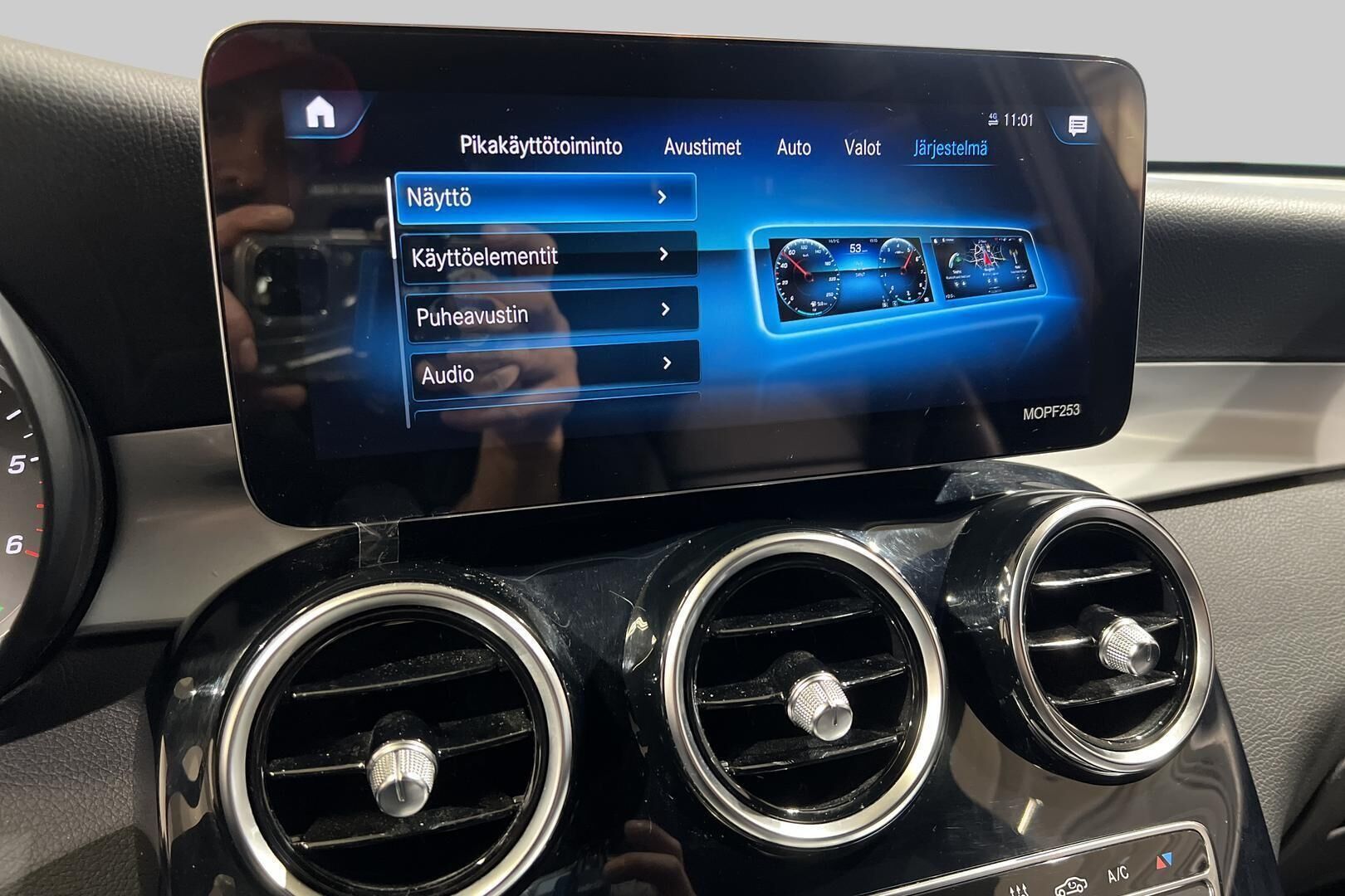 Mercedes-Benz GLC iso kuva 20