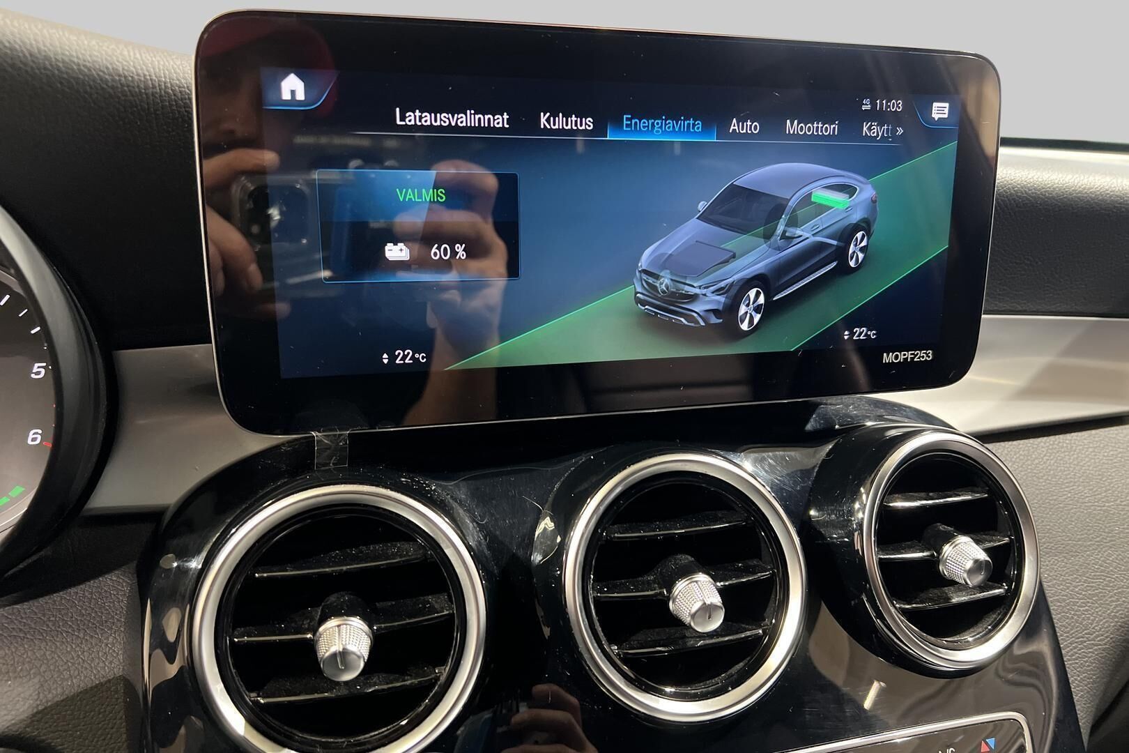 Mercedes-Benz GLC iso kuva 22