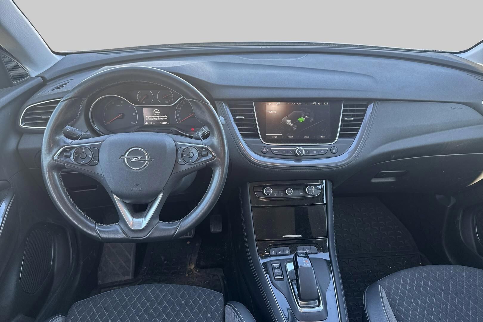 Opel Grandland X iso kuva 2