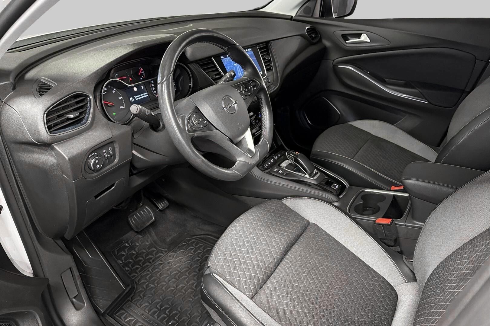 Opel Grandland X iso kuva 8