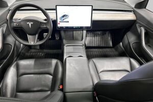 Tesla Model 3 esikatselu 11