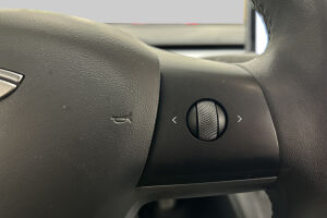Tesla Model 3 esikatselu 17