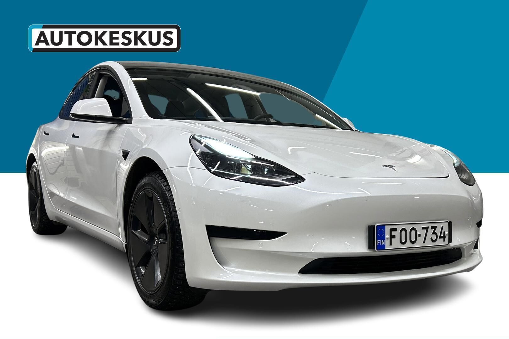 Tesla Model 3 iso kuva 3