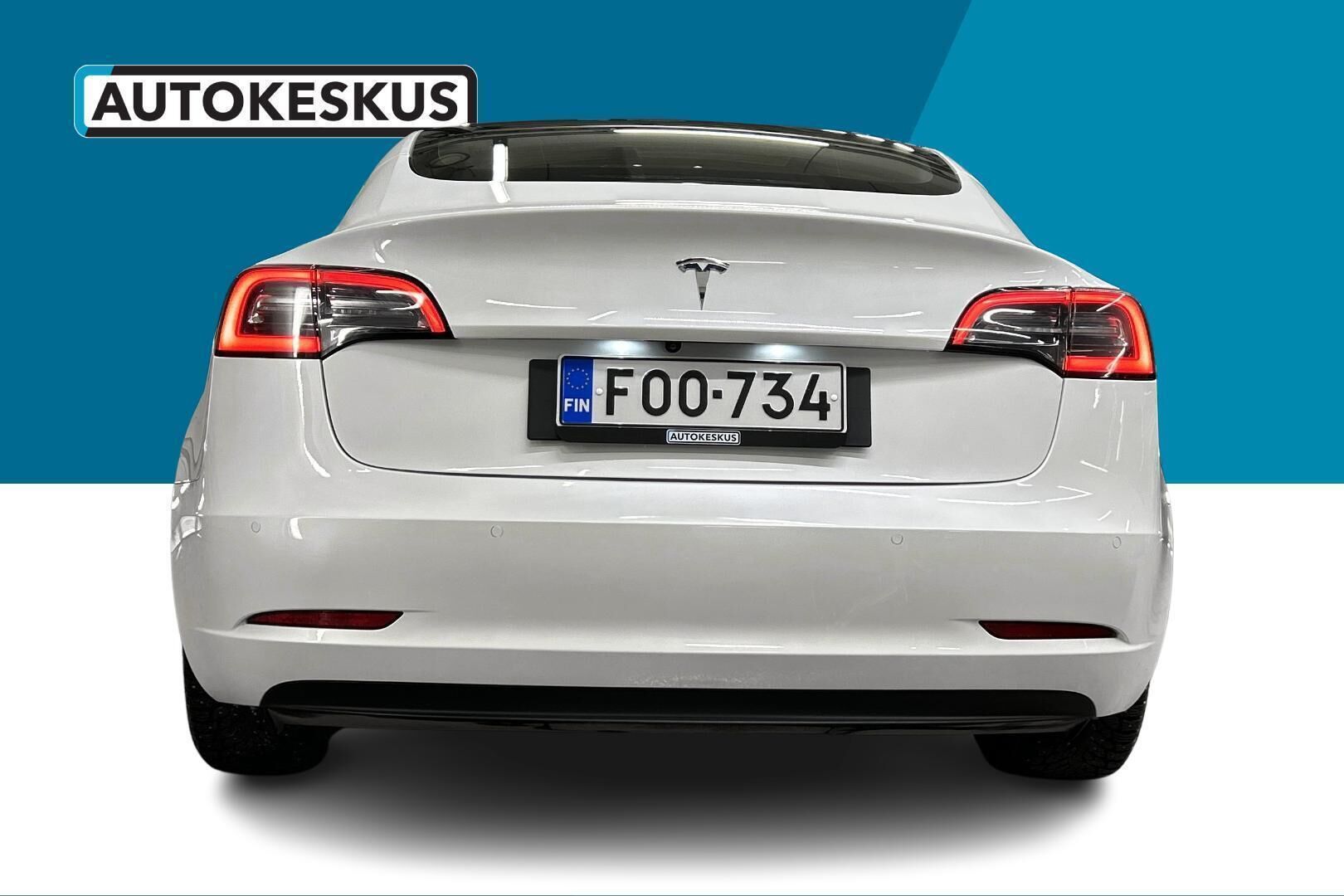 Tesla Model 3 iso kuva 6