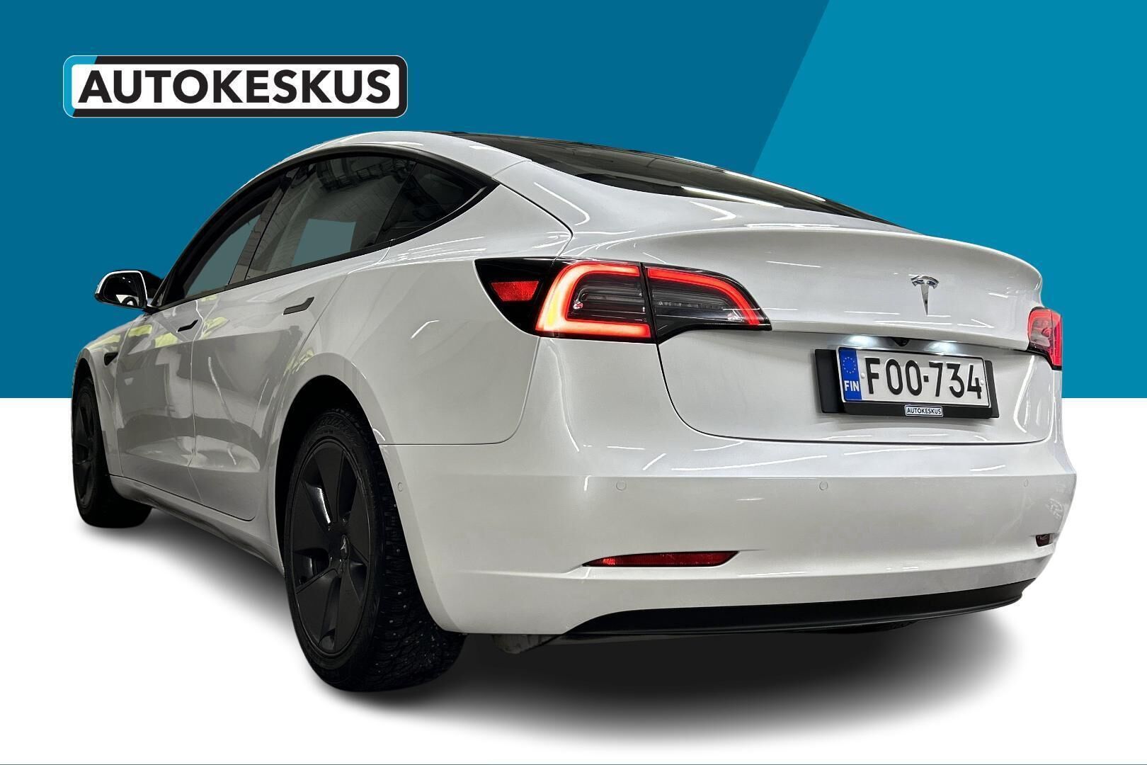 Tesla Model 3 iso kuva 7