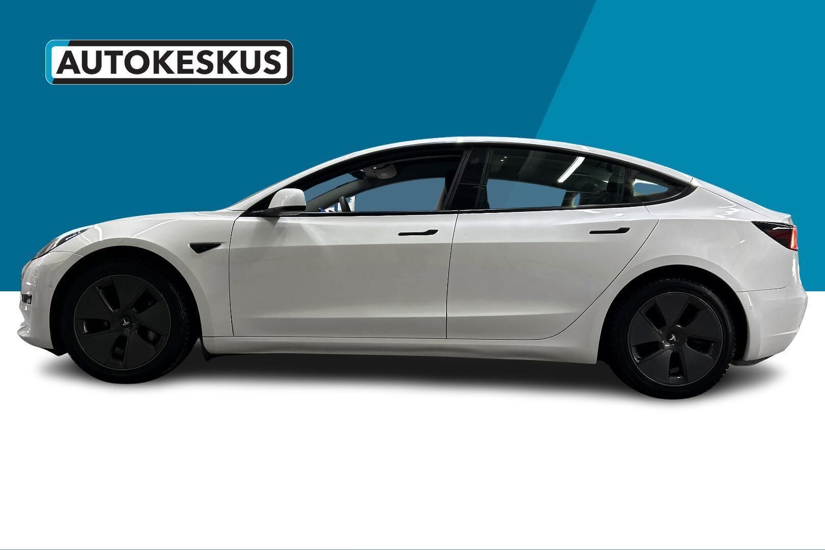 Tesla Model 3 iso kuva 8