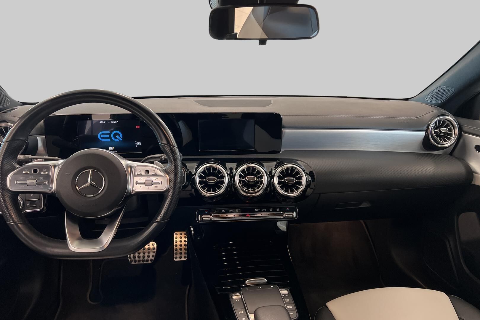 Mercedes-Benz CLA iso kuva 10