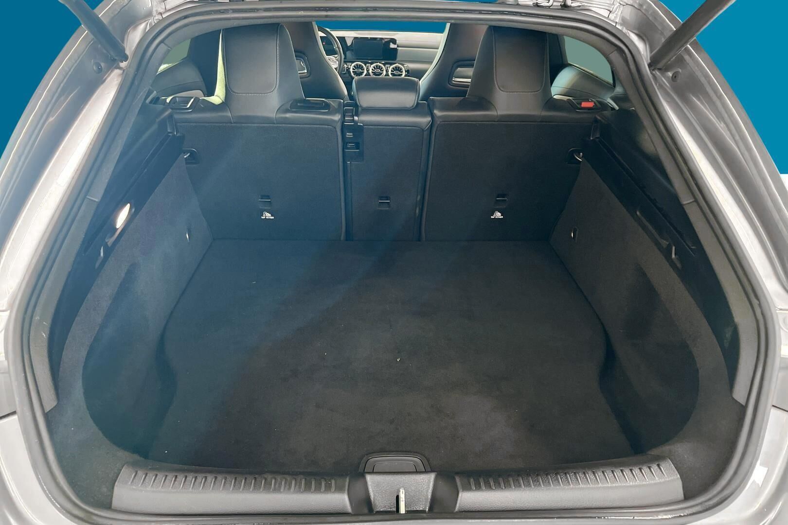 Mercedes-Benz CLA iso kuva 11