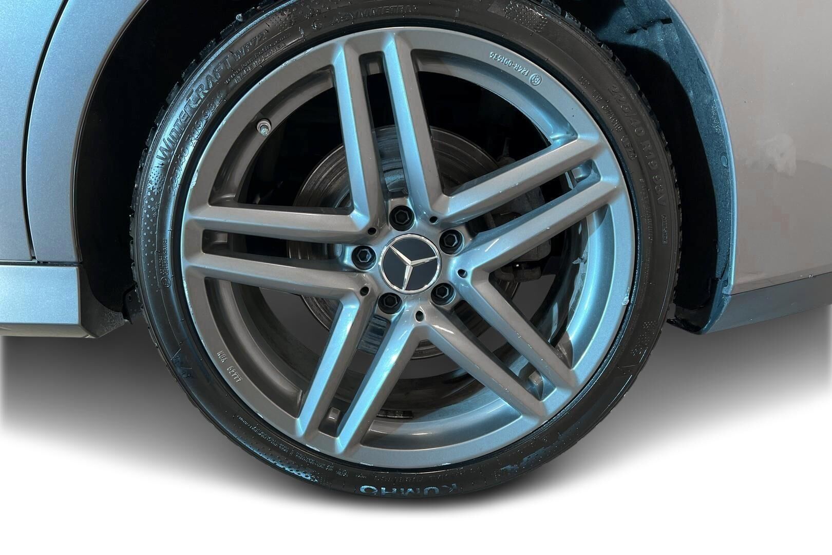 Mercedes-Benz CLA iso kuva 12