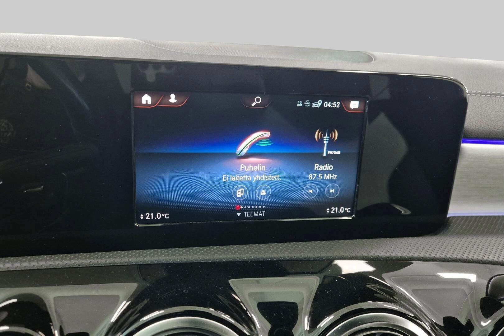Mercedes-Benz CLA iso kuva 11
