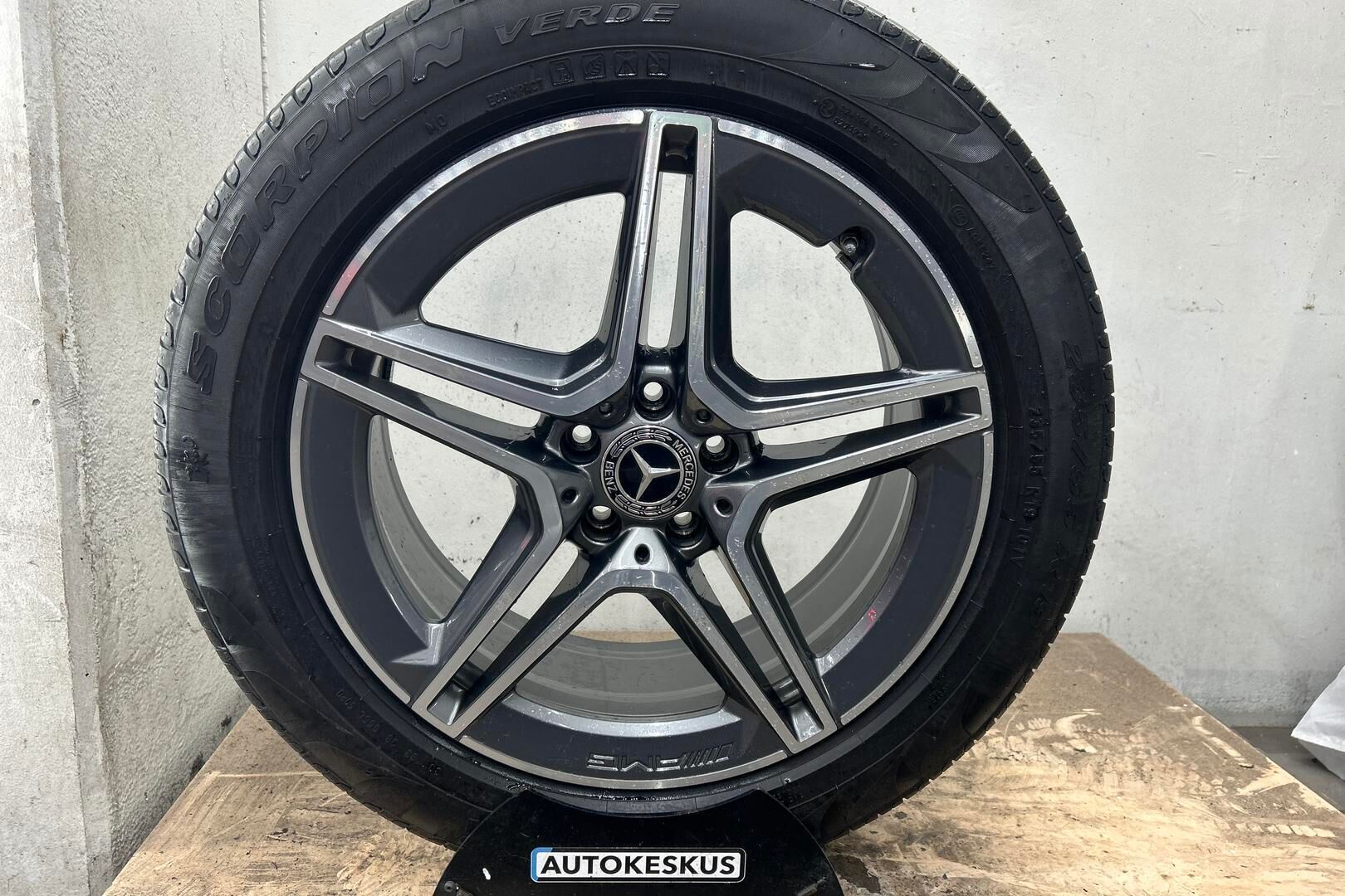 Mercedes-Benz GLC iso kuva 23