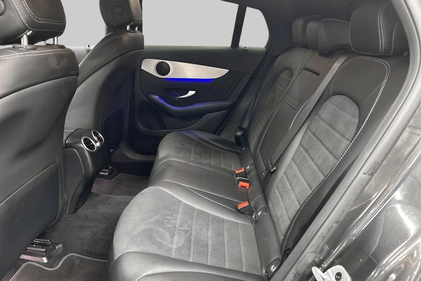 Mercedes-Benz GLC iso kuva 11