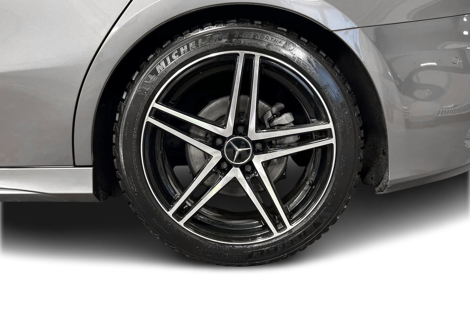 Mercedes-Benz A iso kuva 12