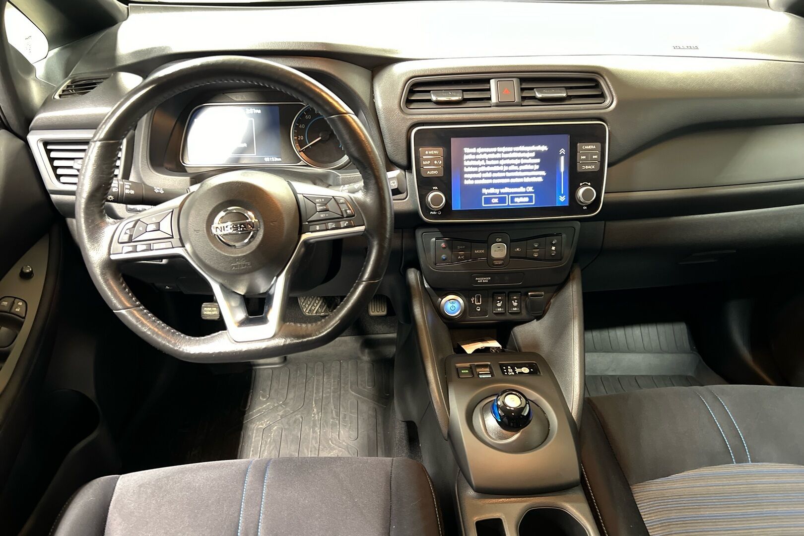 Nissan Leaf iso kuva 6