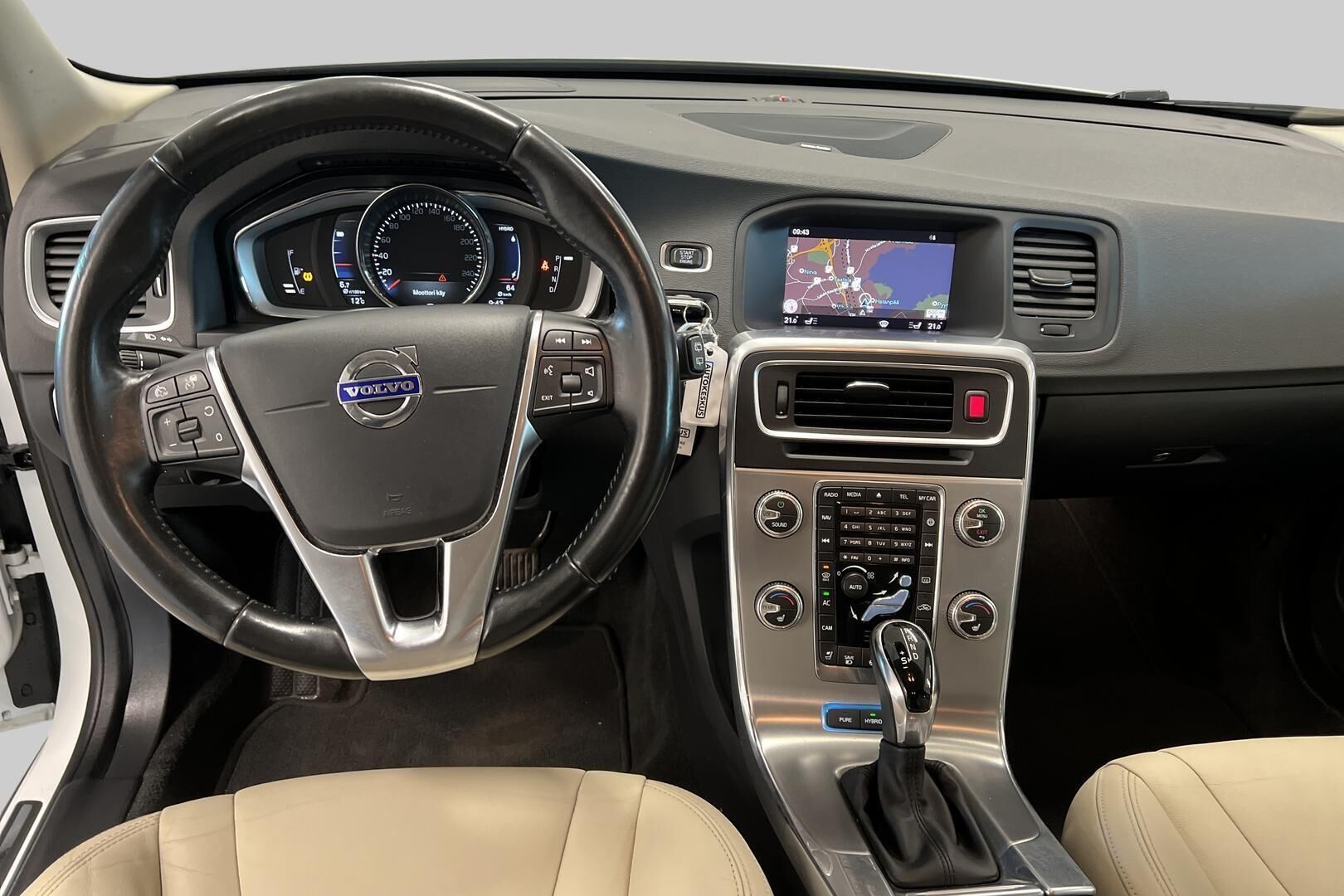 Volvo V60 iso kuva 11