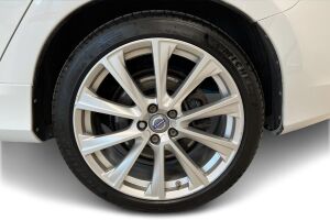 Volvo V60 esikatselu 13