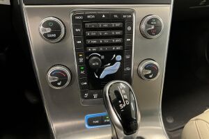 Volvo V60 esikatselu 17