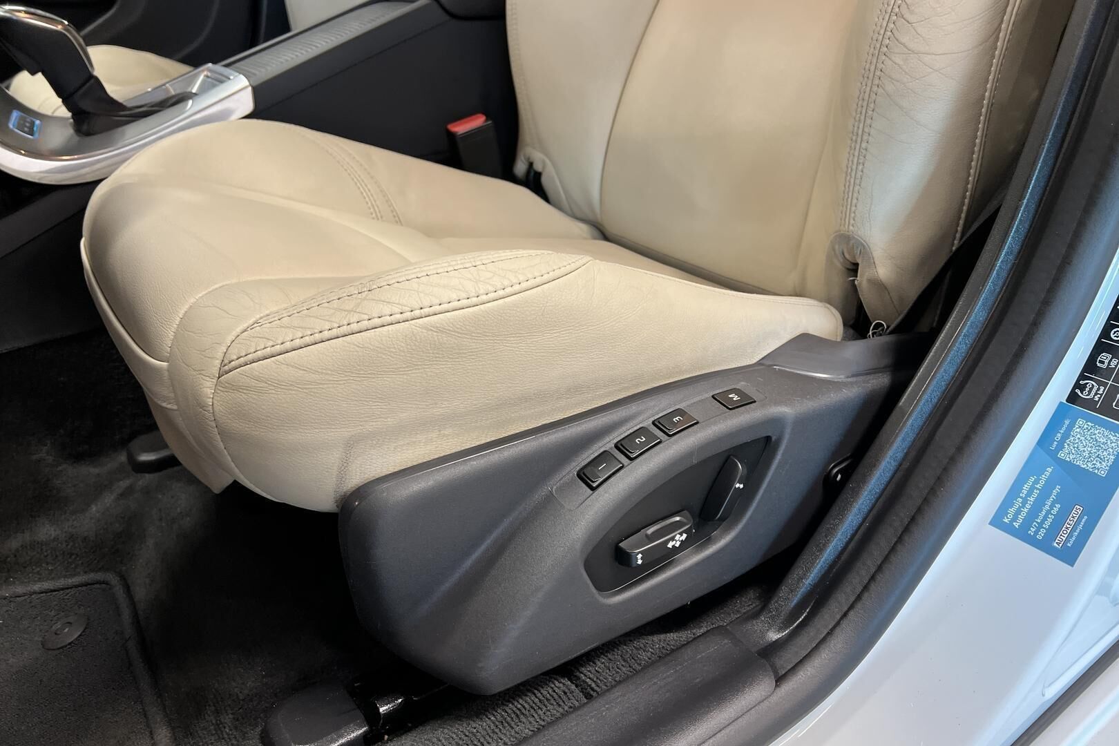 Volvo V60 iso kuva 23