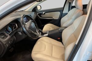 Volvo V60 esikatselu 9